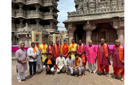 Surat Family Offers Waghas to 24 Temples in Dwarka on Janmashtami