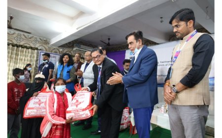 RK HIV AIDS Research and Care Center and SBI Foundation distribute nutrition kits to TB patients in Ranchi